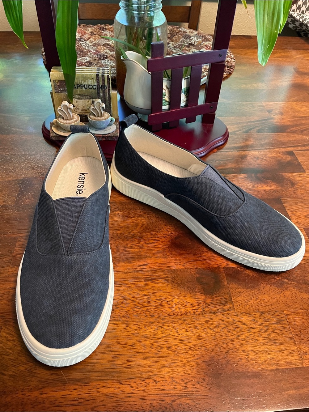 KENSIE Salia Casual Slip-On Women’s 8.5, Navy